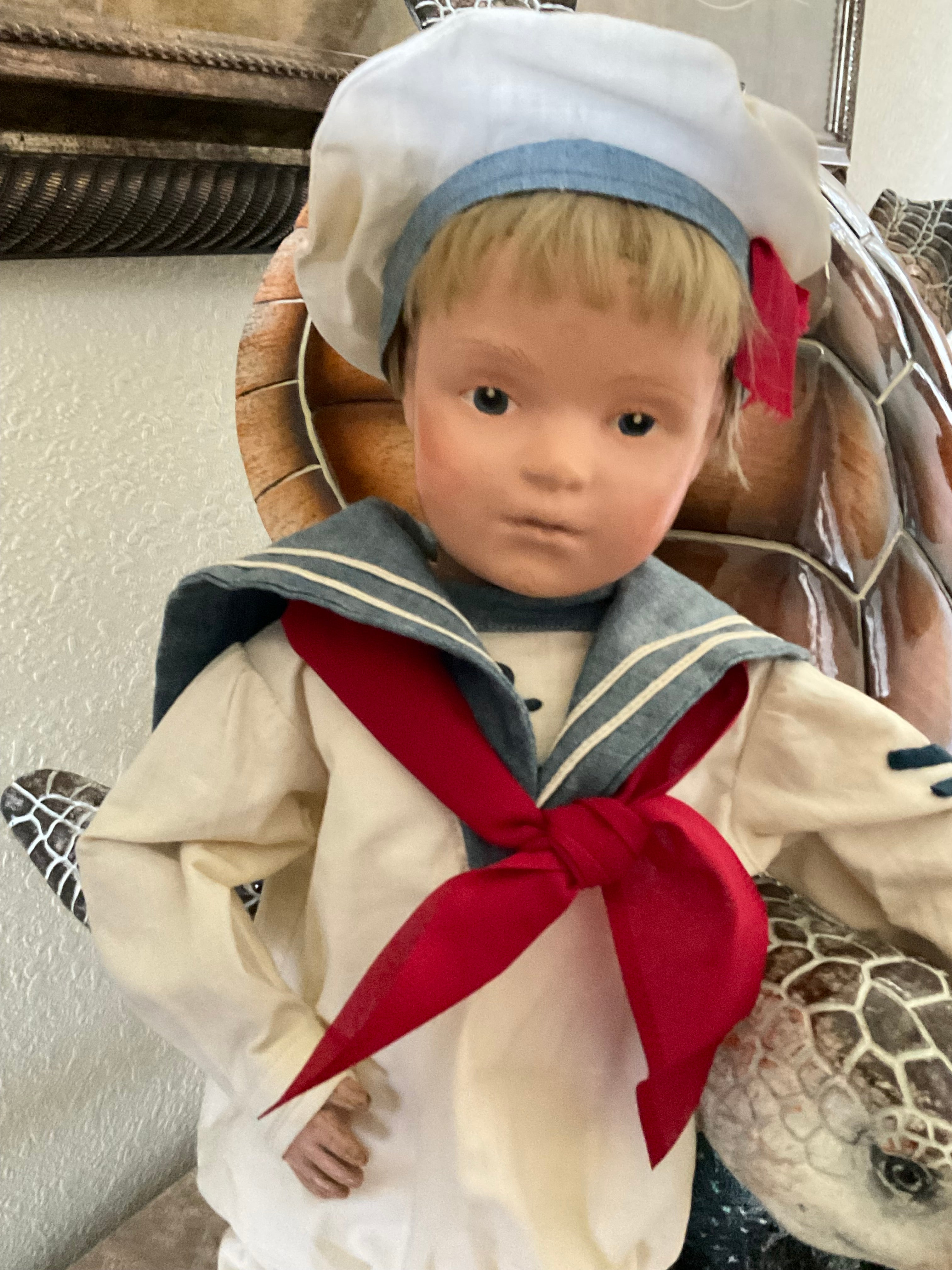 19/405  Schoenhut Sailor Boy Doll